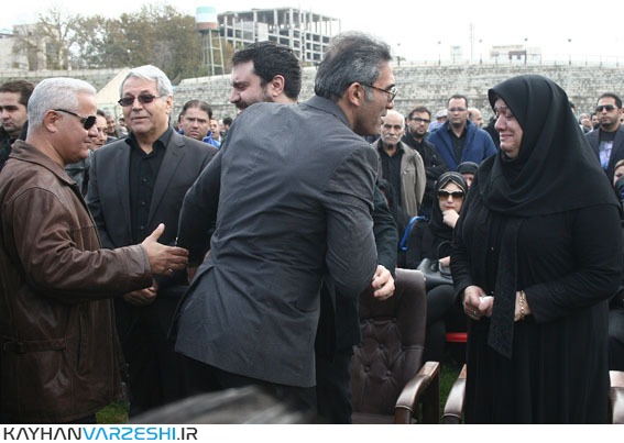 تشییع باشکوه منصور پورحیدری/گزارش تصویری