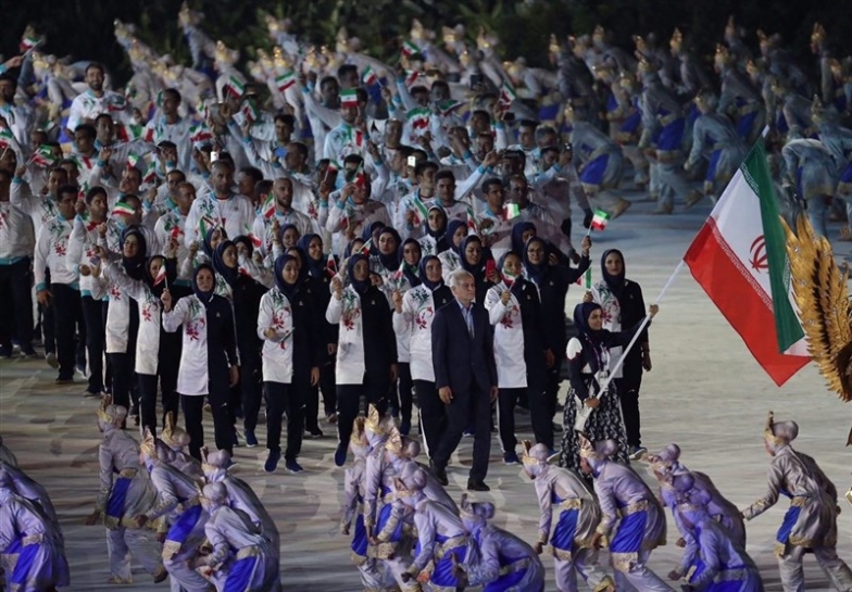 افتتاح رسمی بازی‌های آسیایی/پرچم ایران در دستان الهه احمدی