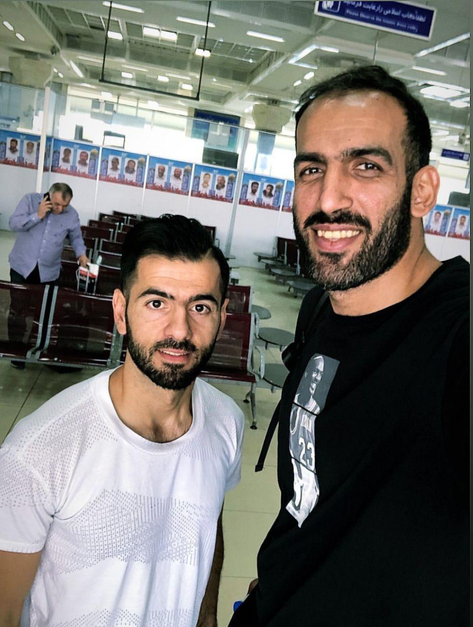 دیدار حامد حدادی با پژمان منتظری در فرودگاه اهواز