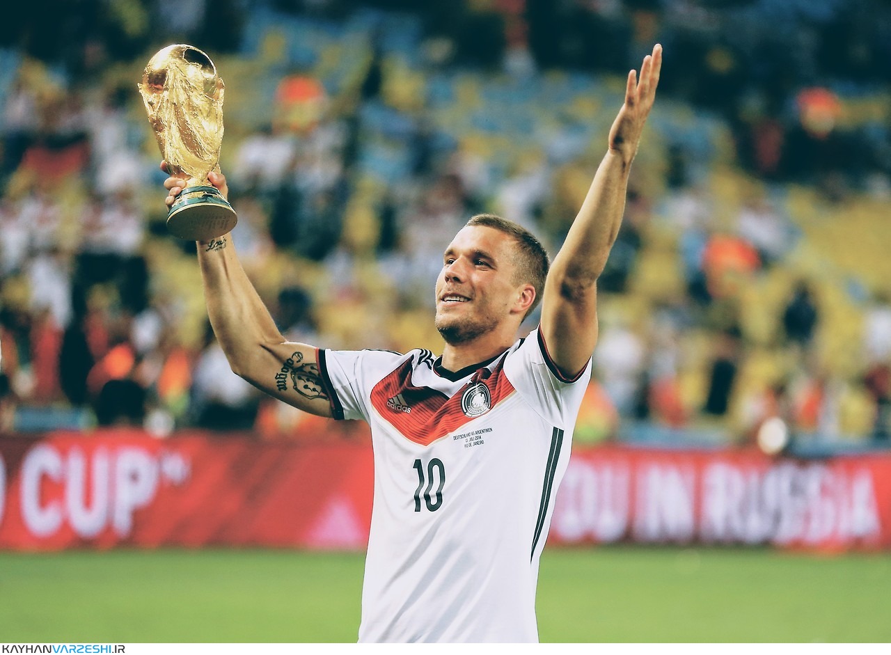 لوکاس پودولسکی: لمس کاپ جام جهانی حسی فوق‌العاده داشت