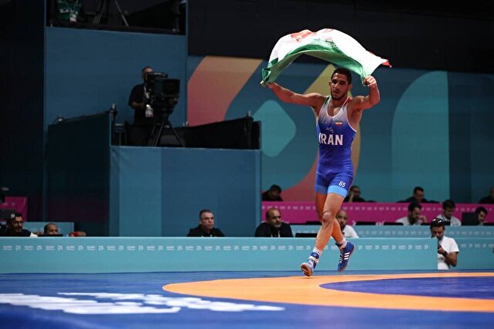 معرفی عموزاد به عنوان مقتدرترین آزادکار جهان