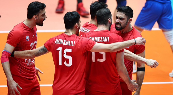 فولاد سیرجان، صدرنشین نیم فصل لیگ برتر والیبال