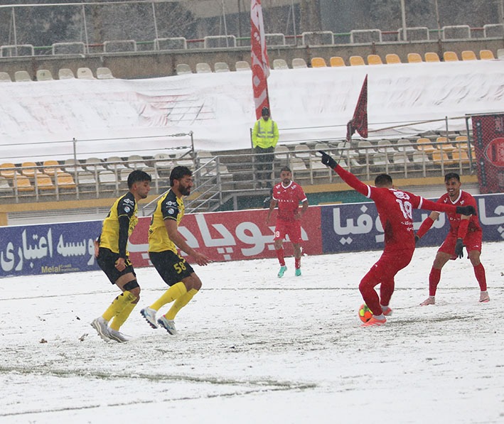 گزارش تصویری دیدار تیمهای پرسپولیس و سپاهان