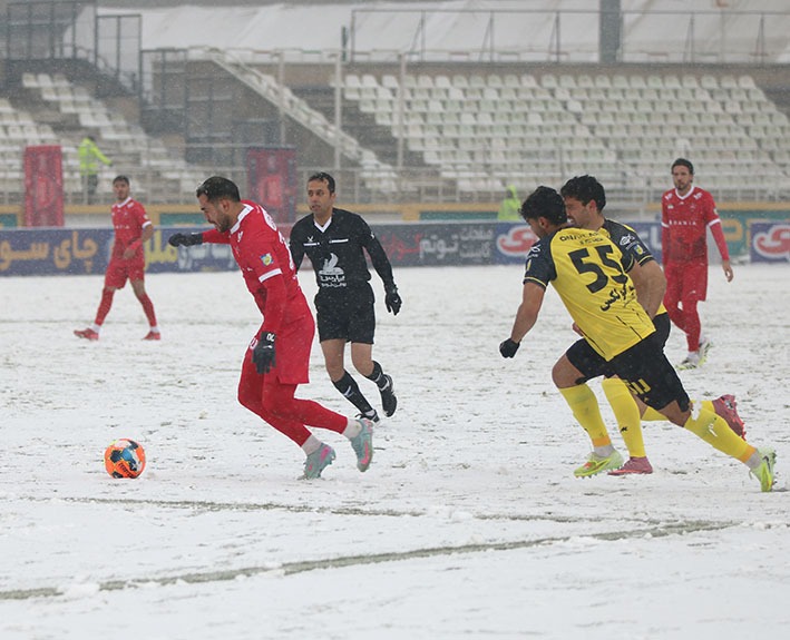 گزارش تصویری دیدار تیمهای پرسپولیس و سپاهان