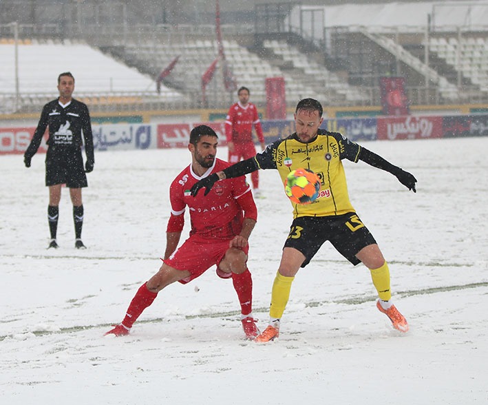 گزارش تصویری دیدار تیمهای پرسپولیس و سپاهان