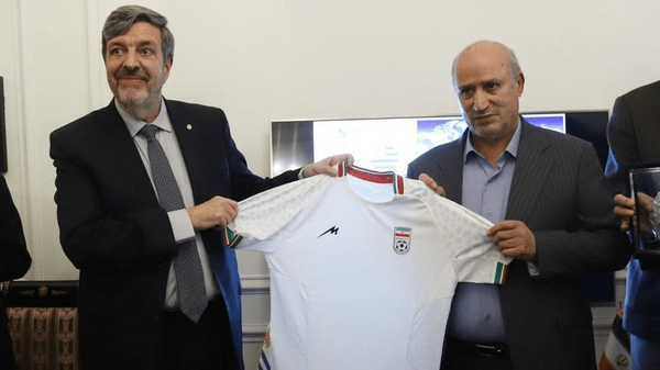 تاج در دیدار با سفیر اروگوئه: فوتبال مسیر ارتباط ملتها است