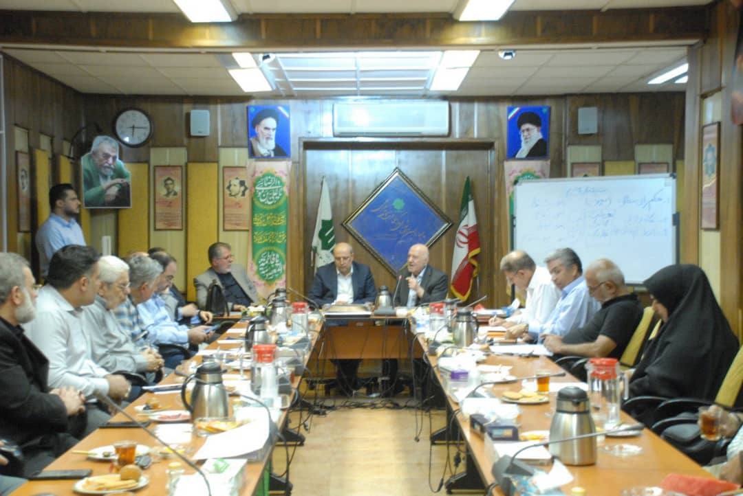 واکنش مناف هاشمی به ماجرای حقوق دریافتی روسای فدراسیون‌ها: در دست بررسی است