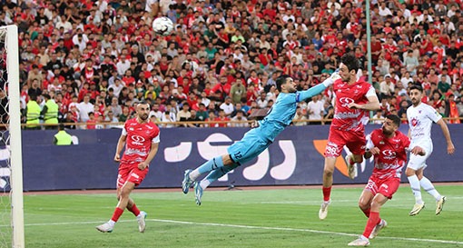 گزارش تصویری دیدار تیم‌های پرسپولیس و هوادار