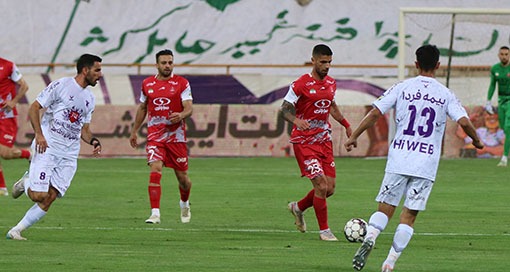 گزارش تصویری دیدار تیم‌های پرسپولیس و هوادار