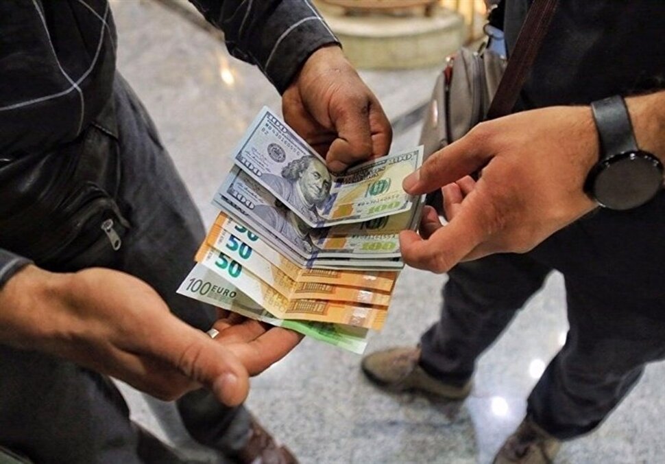پول‌شناسان سوار بر خر مراد هستند!