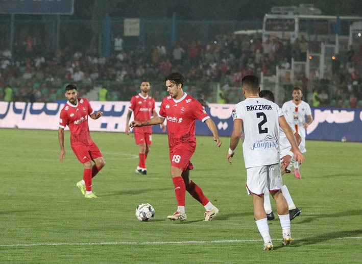 گزارش تصویری دیدار تیم‌های پرسپولیس و فولاد