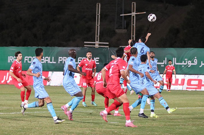 گزارش تصویری دیدار تیم‌های فجر سپاسی و پرسپولیس