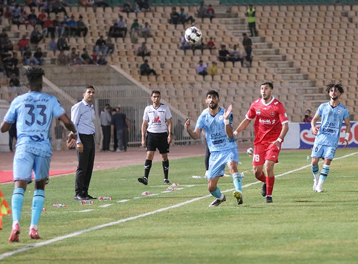 گزارش تصویری دیدار تیم‌های فجر سپاسی و پرسپولیس