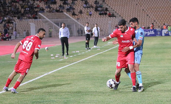 گزارش تصویری دیدار تیم‌های فجر سپاسی و پرسپولیس