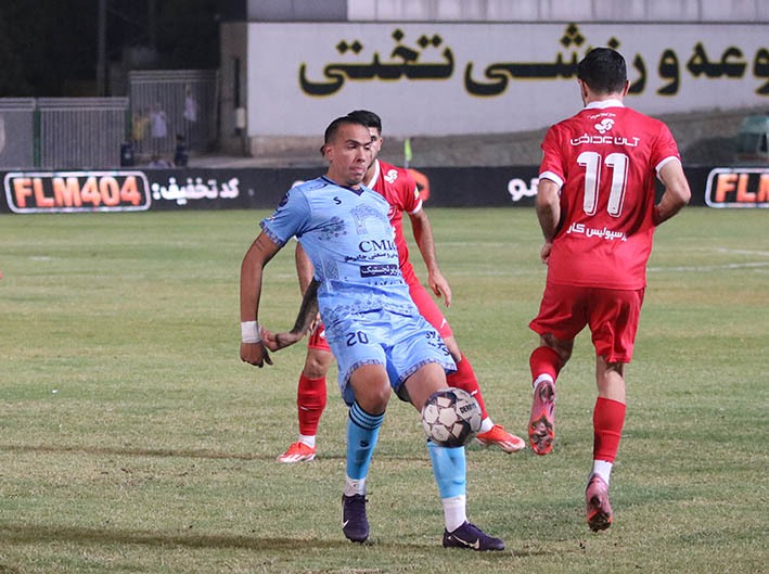 گزارش تصویری دیدار تیم‌های فجر سپاسی و پرسپولیس