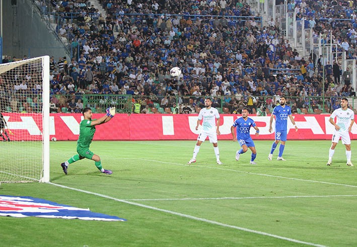 گزارش تصویری دیدار تیم‌های استقلال و پیکان