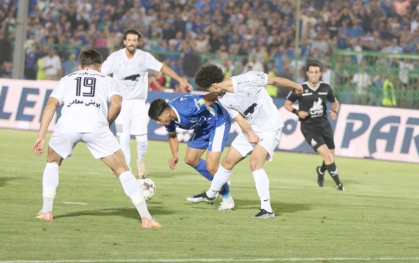 گزارش تصویری دیدار تیم‌های استقلال تهران و ذوب‌آهن اصفهان