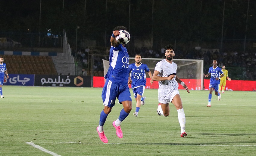 گزارش تصویری دیدار تیم‌های استقلال تهران و ذوب‌آهن اصفهان