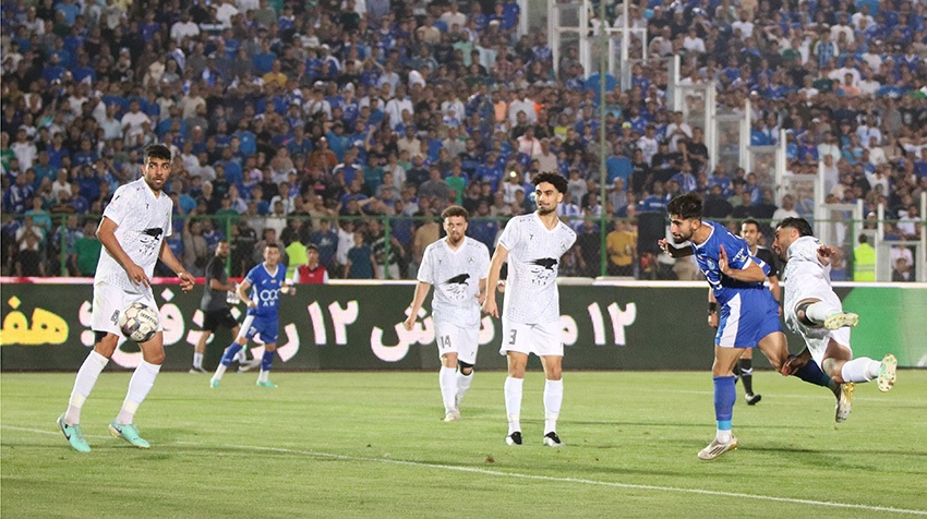 گزارش تصویری دیدار تیم‌های استقلال تهران و ذوب‌آهن اصفهان