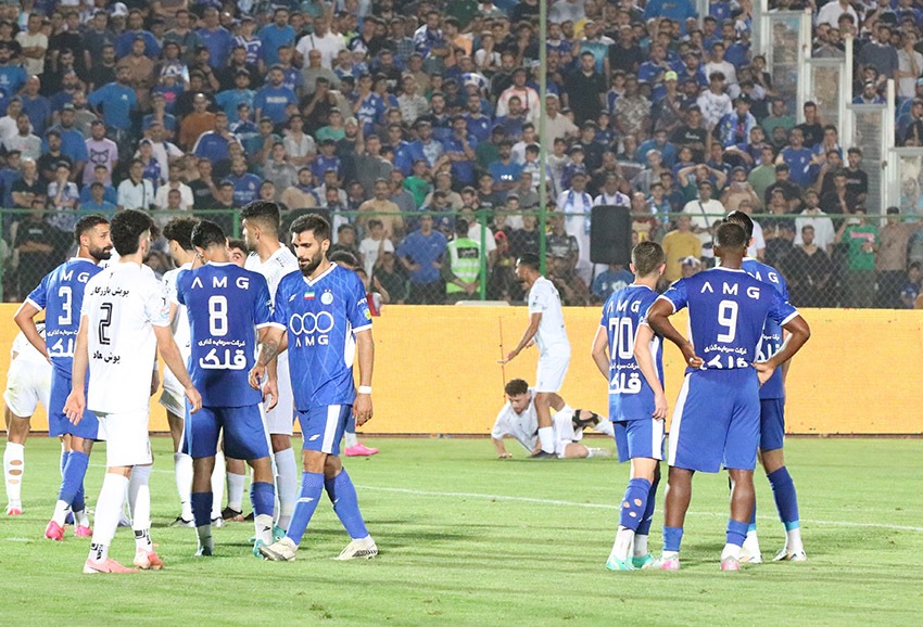 گزارش تصویری دیدار تیم‌های استقلال تهران و ذوب‌آهن اصفهان