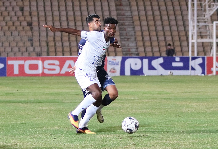 گزارش تصویری دیدار استقلال و چادر ملو