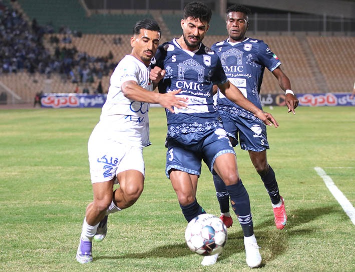 گزارش تصویری دیدار استقلال و چادر ملو