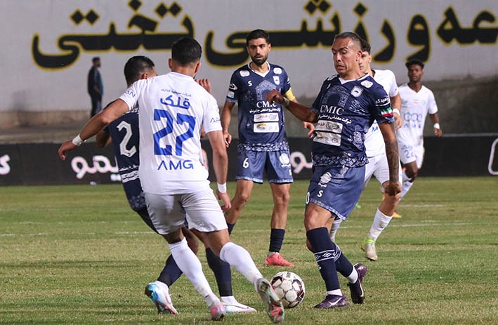 گزارش تصویری دیدار استقلال و چادر ملو