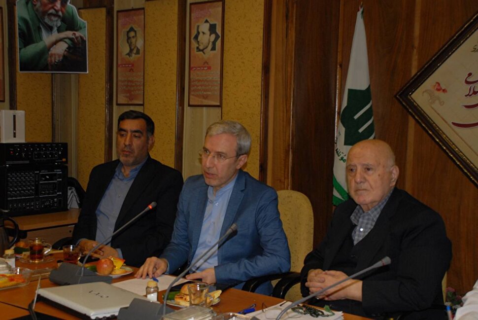 حضور مدیر کل ورزش و جوانان استان تهران و رییس فدراسیون تنیس روی میز در جمع کارگروه ورزش حزب موتلفه اسلامی