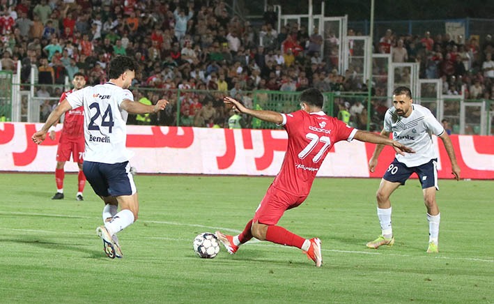 گزارش تصویری دیدار تیم‌های پرسپولیس و ملوان