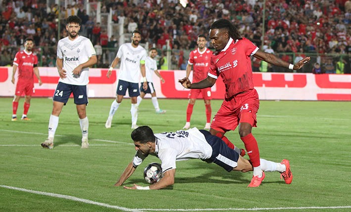 گزارش تصویری دیدار تیم‌های پرسپولیس و ملوان