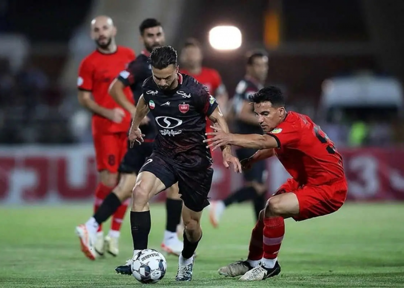 قرعه کشی مرحله یک شانزدهم نهایی جام حذفی / تراکتور میزبان پرسپولیس شد