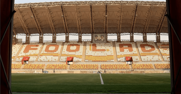 زنان اهوازی برای اولین بار در ورزشگاه حاضر شدند