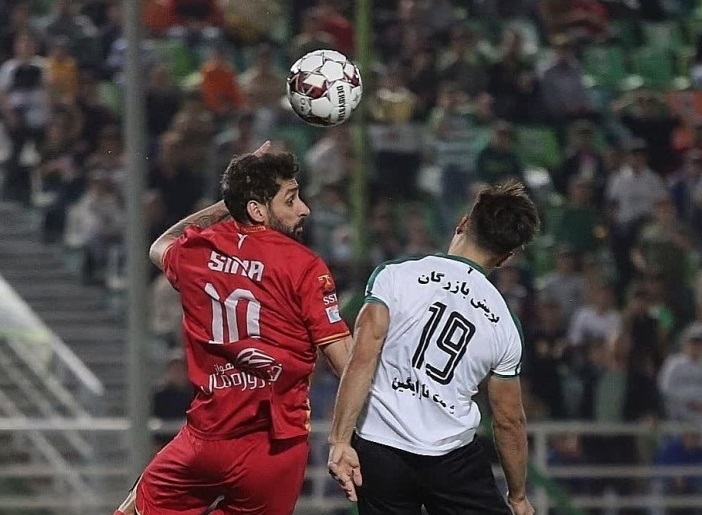 پیکان در خانه فولاد زمینگیر شد