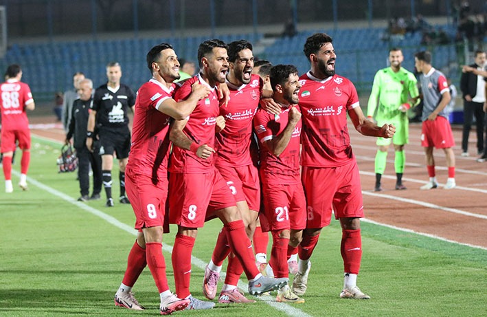 گزارش تصویری دیدار تیمهای پرسپولیس تهران و ذوب آهن