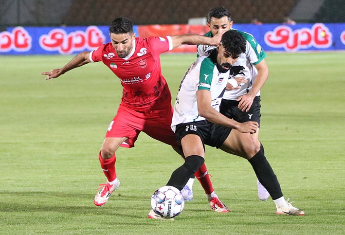 گزارش تصویری دیدار تیمهای پرسپولیس تهران و ذوب آهن