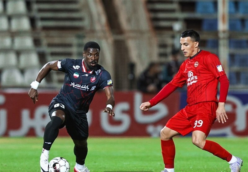 مصاف تراکتور - پرسپولیس به تعویق افتاد