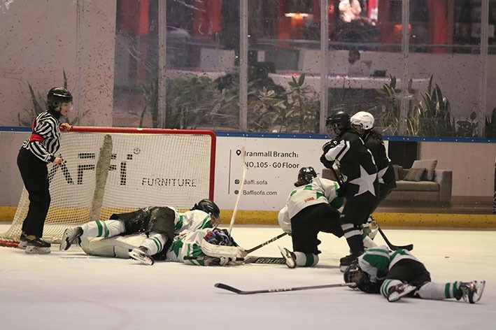 گزارش تصویری هاکی روی یخ دختران زیر18 سال