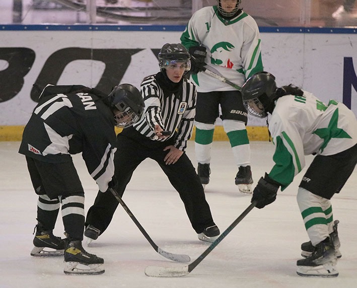 گزارش تصویری هاکی روی یخ دختران زیر18 سال