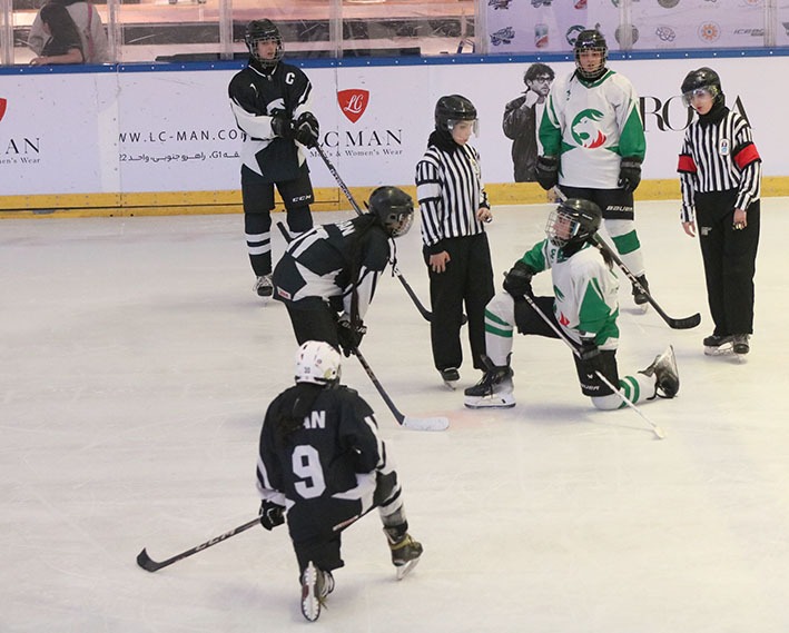 گزارش تصویری هاکی روی یخ دختران زیر18 سال