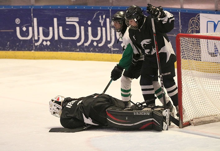 گزارش تصویری هاکی روی یخ دختران زیر18 سال