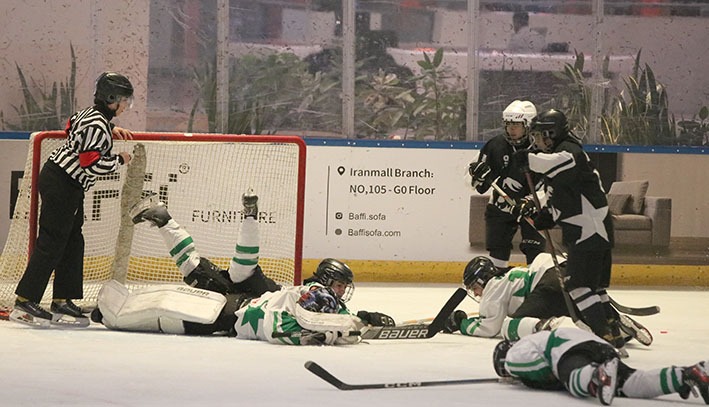 گزارش تصویری هاکی روی یخ دختران زیر18 سال