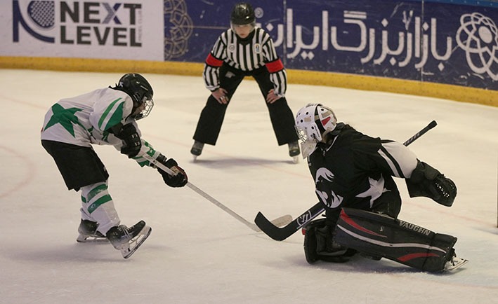 گزارش تصویری هاکی روی یخ دختران زیر18 سال