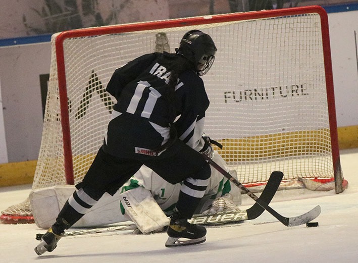 گزارش تصویری هاکی روی یخ دختران زیر18 سال