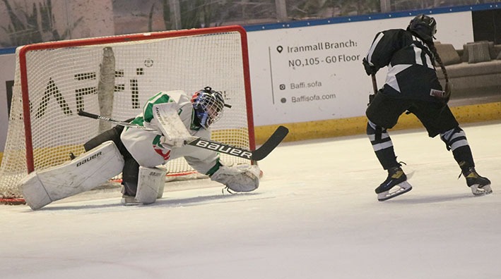 گزارش تصویری هاکی روی یخ دختران زیر18 سال