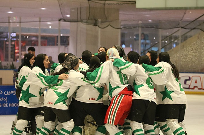 گزارش تصویری هاکی روی یخ دختران زیر18 سال