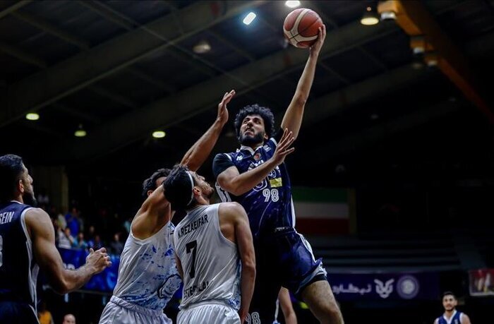 یک تیم از لیگ برتر بسکتبال انصراف داد