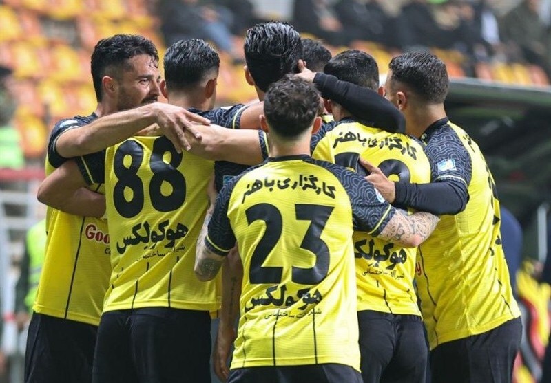 بازگشت سپاهان به صدر