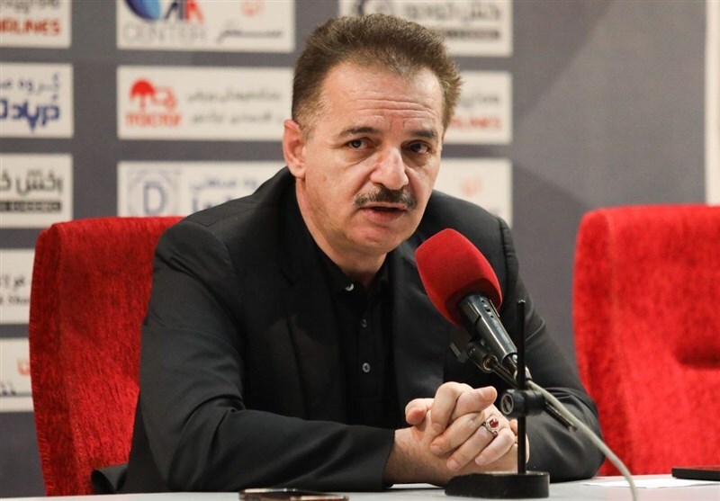 مالک تراکتور: فدراسیون فوتبال ما را تنها گذاشت