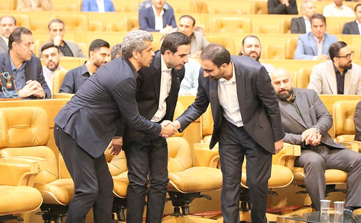گزارش مراسم بهترین های ورزش سال با عنوان ((قهرمان ایران))