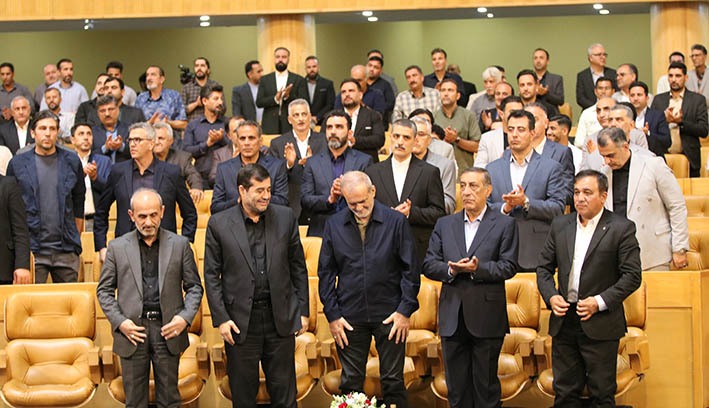 گزارش مراسم بهترین های ورزش سال با عنوان ((قهرمان ایران))
